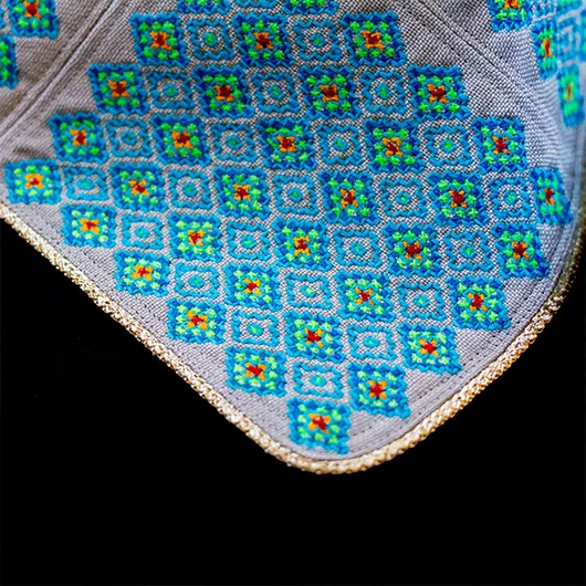 رومیزی تکه دوزی - فیروزه ای